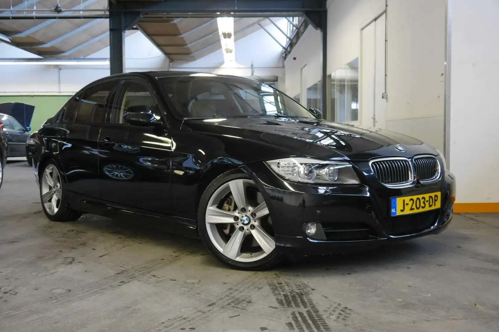 BMW 335 335i Executive Black - 2