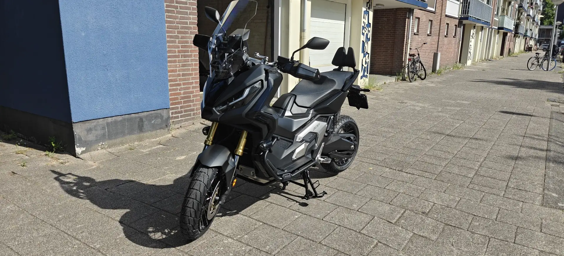 Honda X-ADV 750 Zwart - 1