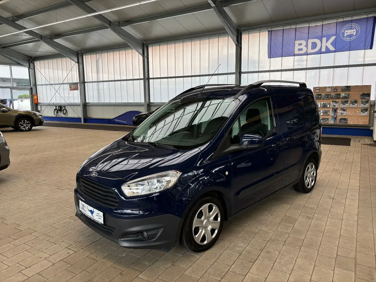 Ford Transit Courier Trend Neuer Zahnriemen Blauw - 2