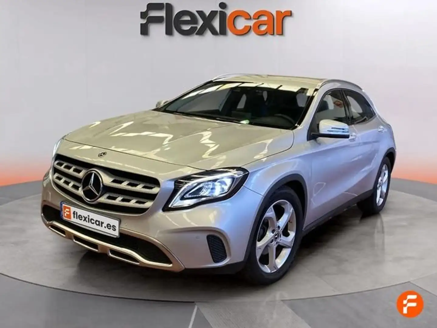 Mercedes-Benz GLA 180 +180 Gris - 2