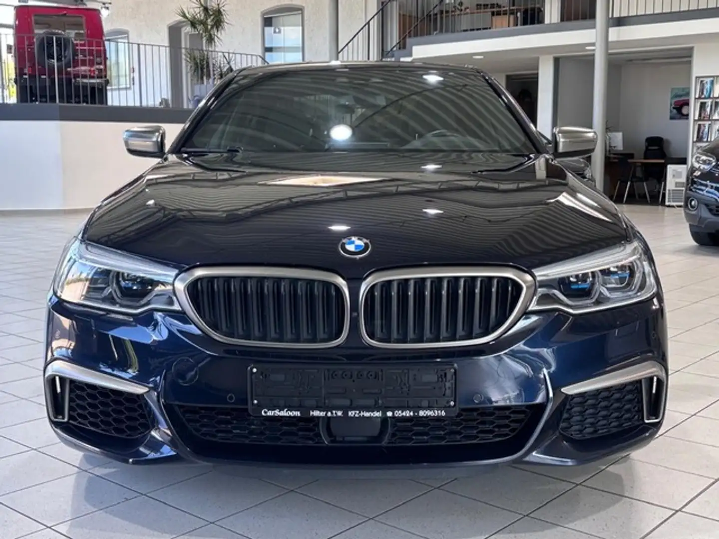 BMW M550 xDrive Schadow Line Schwarz - 1