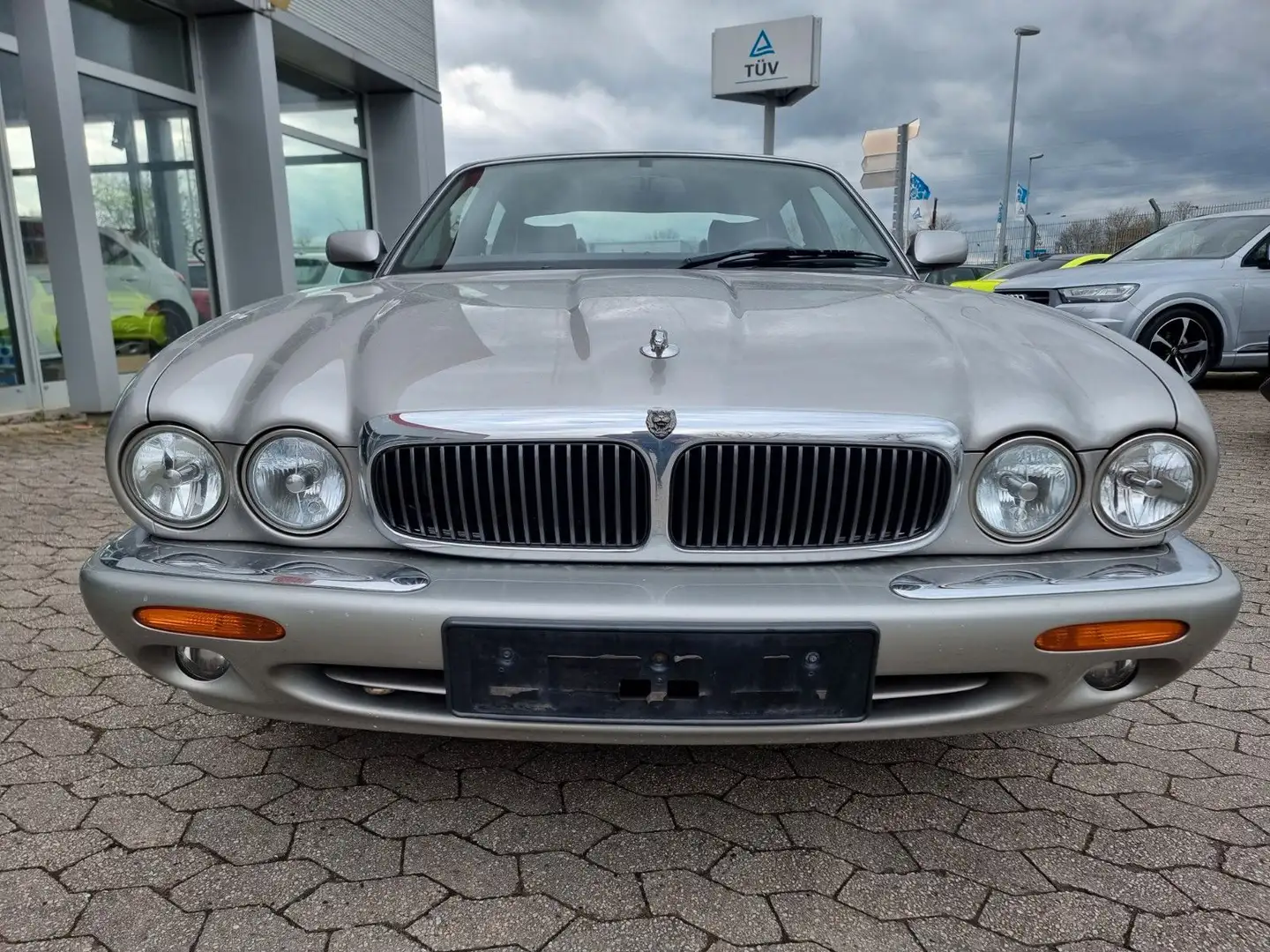 Jaguar XJ8 3.2**Super Optik***Kein Rost*** Szary - 1