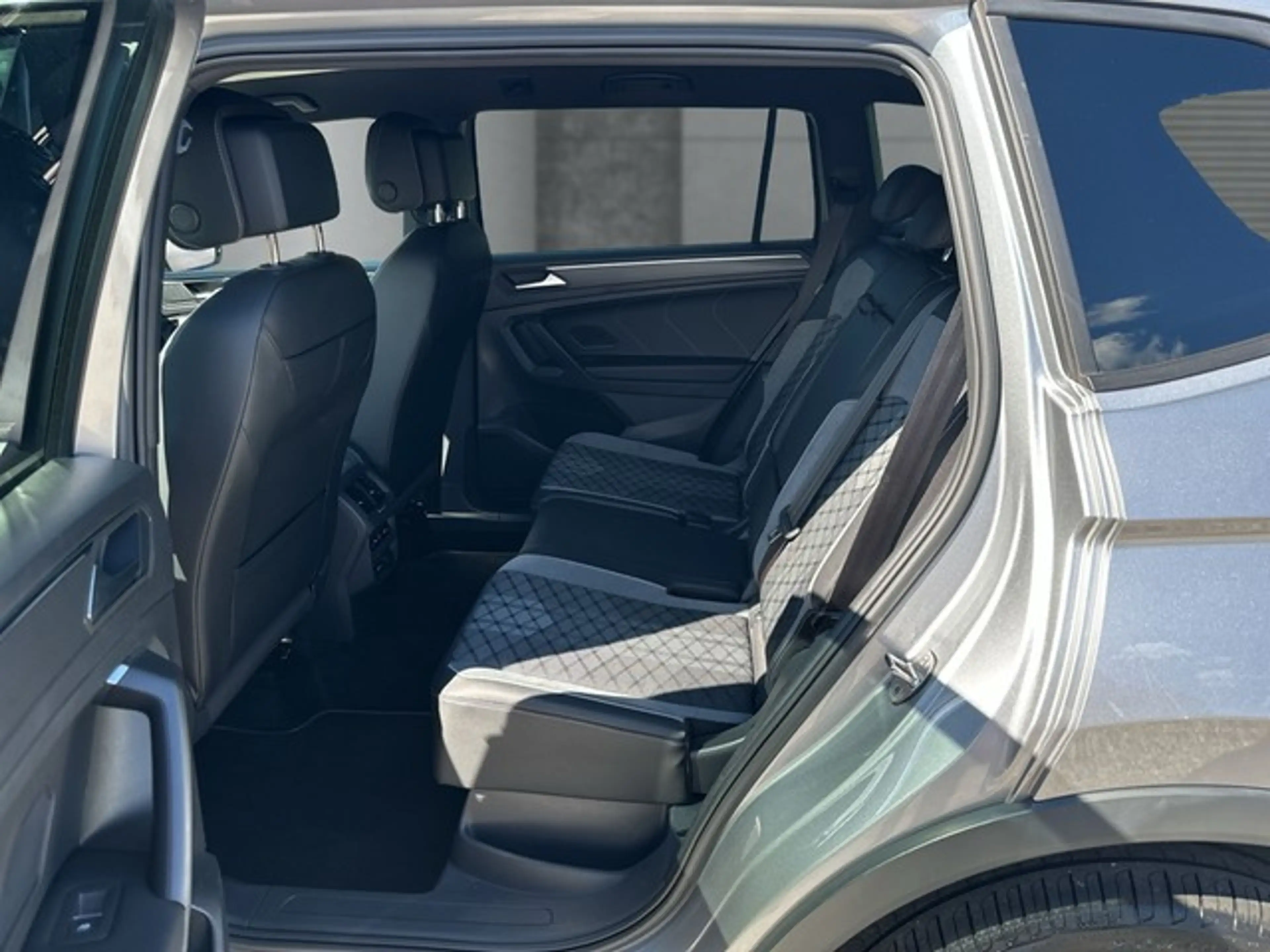 Volkswagen Tiguan Allspace R-Line 2.0 TDI DSG 4MOTION*AHK — photo 14