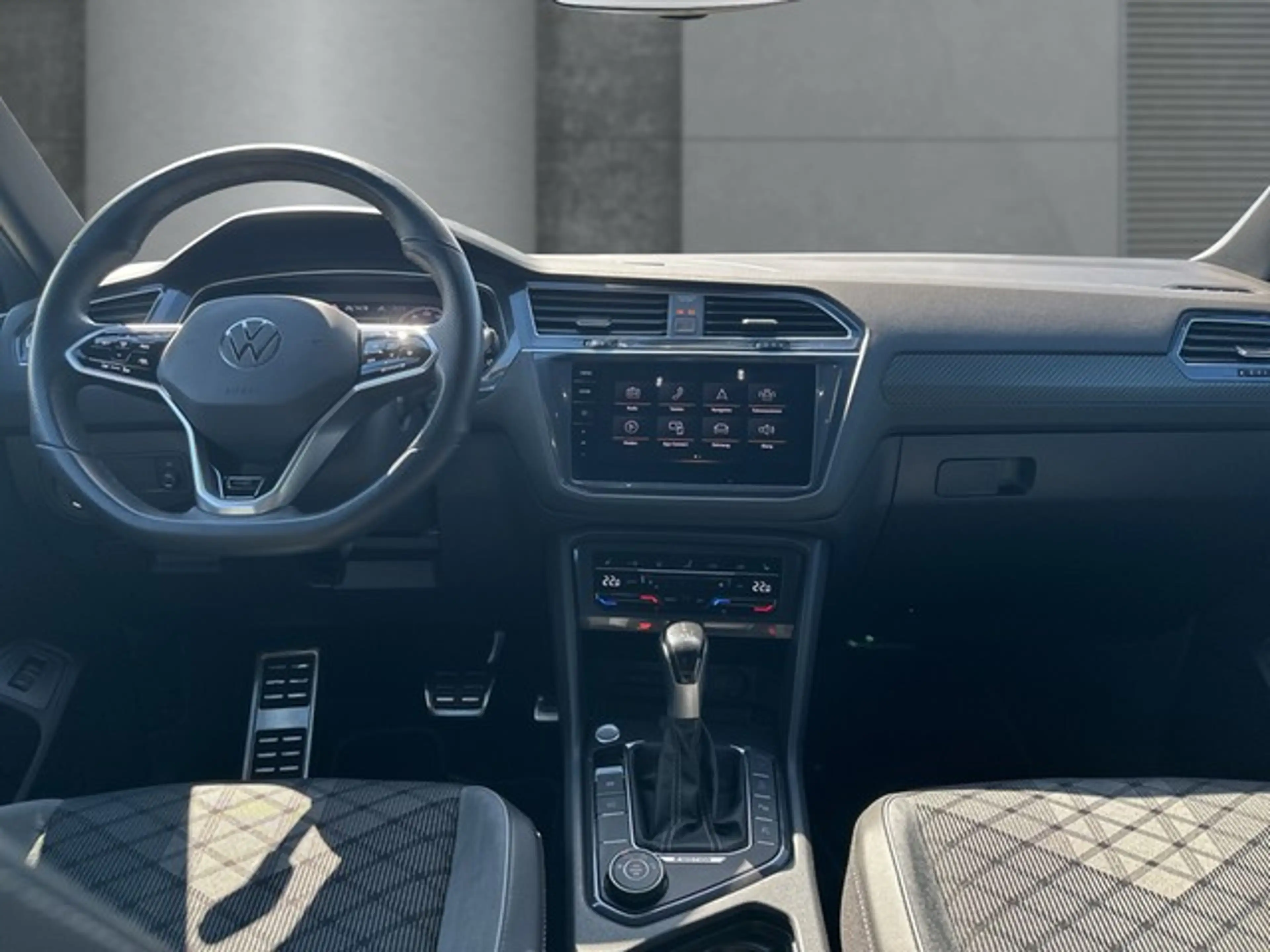 Volkswagen Tiguan Allspace R-Line 2.0 TDI DSG 4MOTION*AHK — photo 11