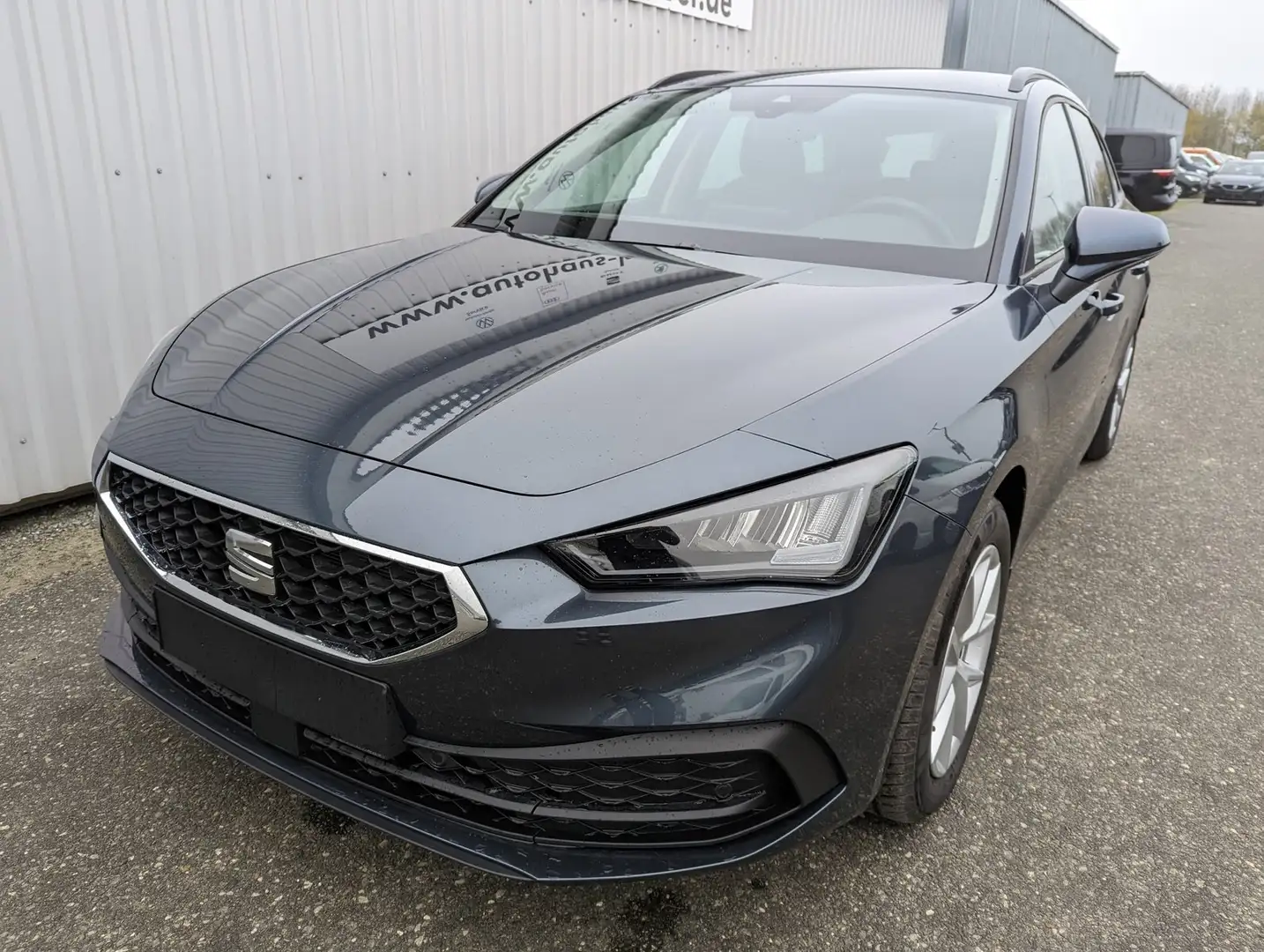 SEAT Leon ST 1.5 eTSI DSG Style GRA+LED+Shzg.+Einpark APP+DA Grau - 1