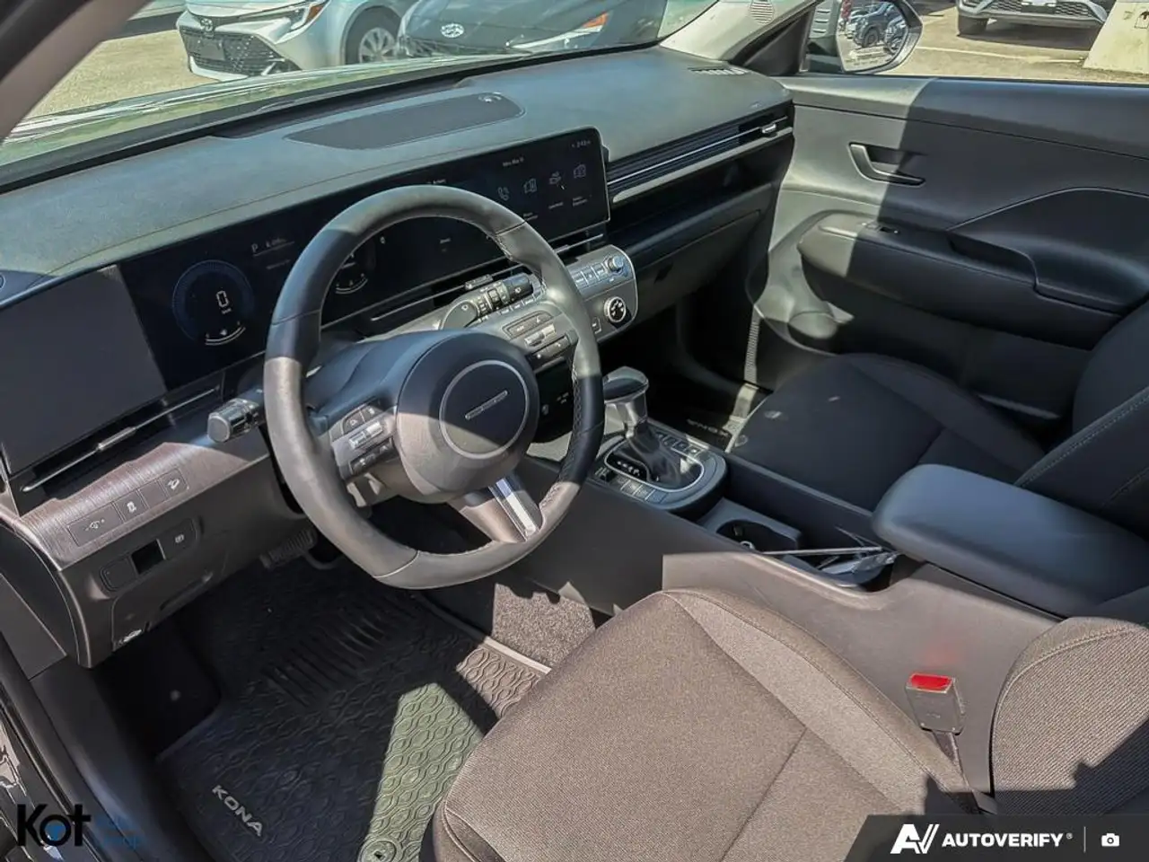Hyundai KONA снимка Hyundai KONA