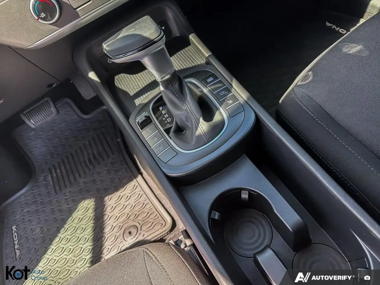 Hyundai KONA снимка Hyundai KONA