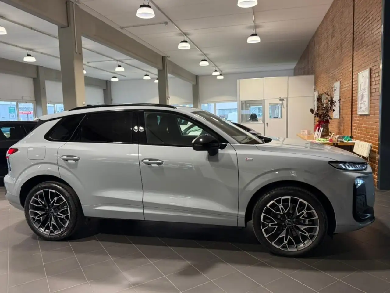 Audi Q3 TDI S tronic S Line edition KM0 - NAVI - TECH PLUS 5