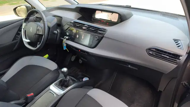 Citroen C4 Picasso view 10