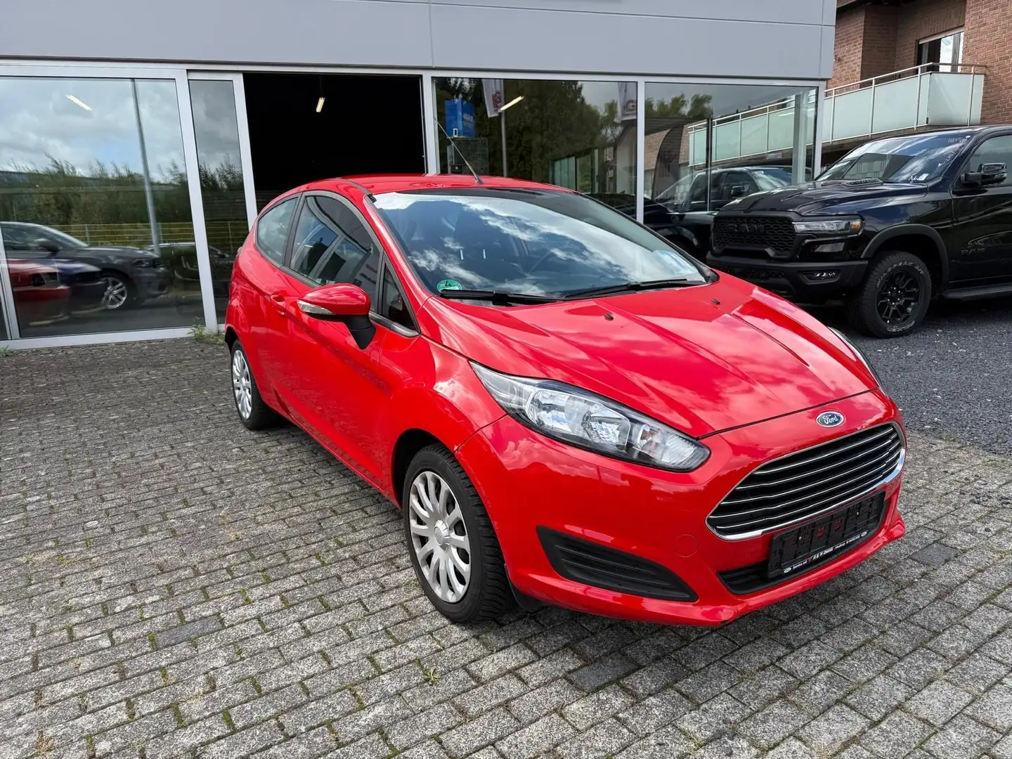 Ford Fiesta Trend Rouge - 1