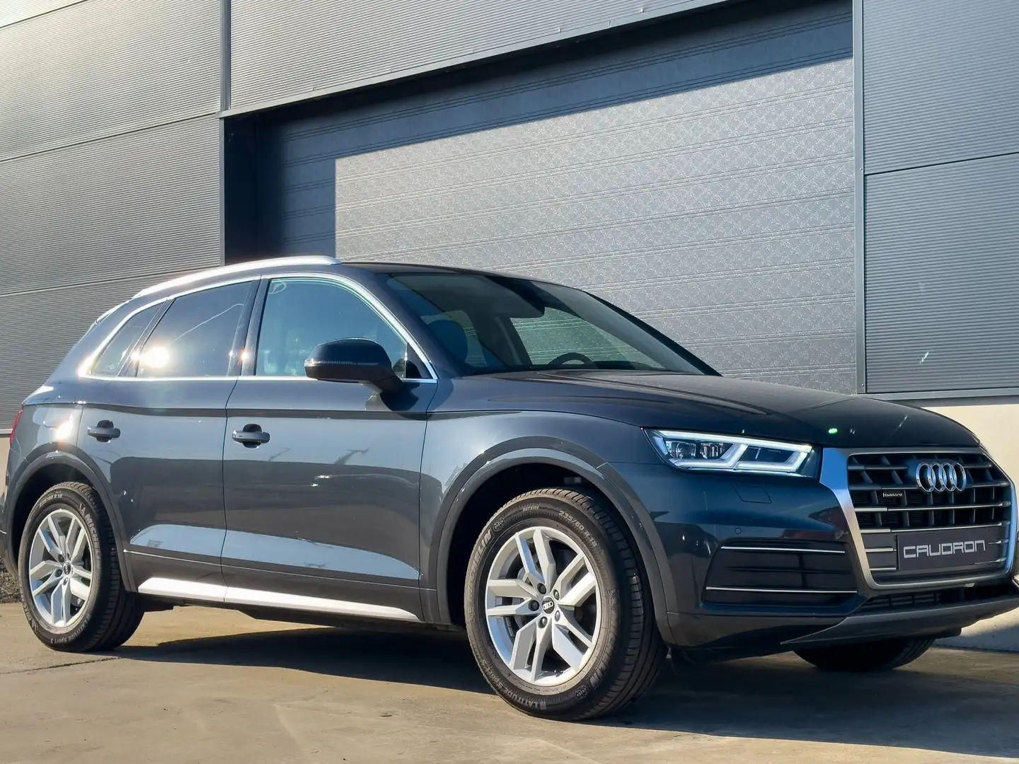 Audi Q5 50 TFSi ePHEV Quattro S.tronic - 8000km - Garantie Szary - 2