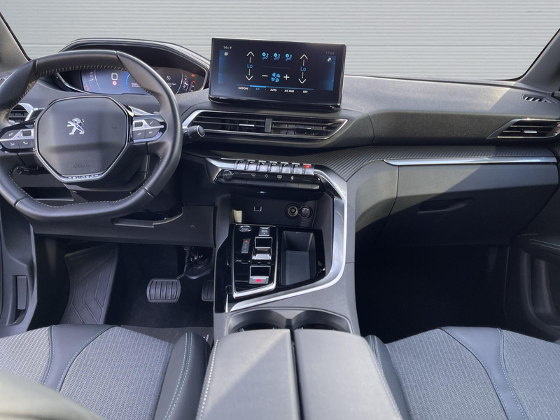 Peugeot 5008 1.5 Blue-HDI FAP Allure Pack AT 7-Si+Navi+R-Kam+ — photo 10