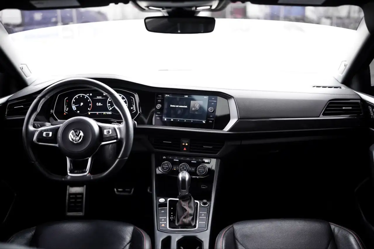 Volkswagen Jetta снимка Volkswagen Jetta