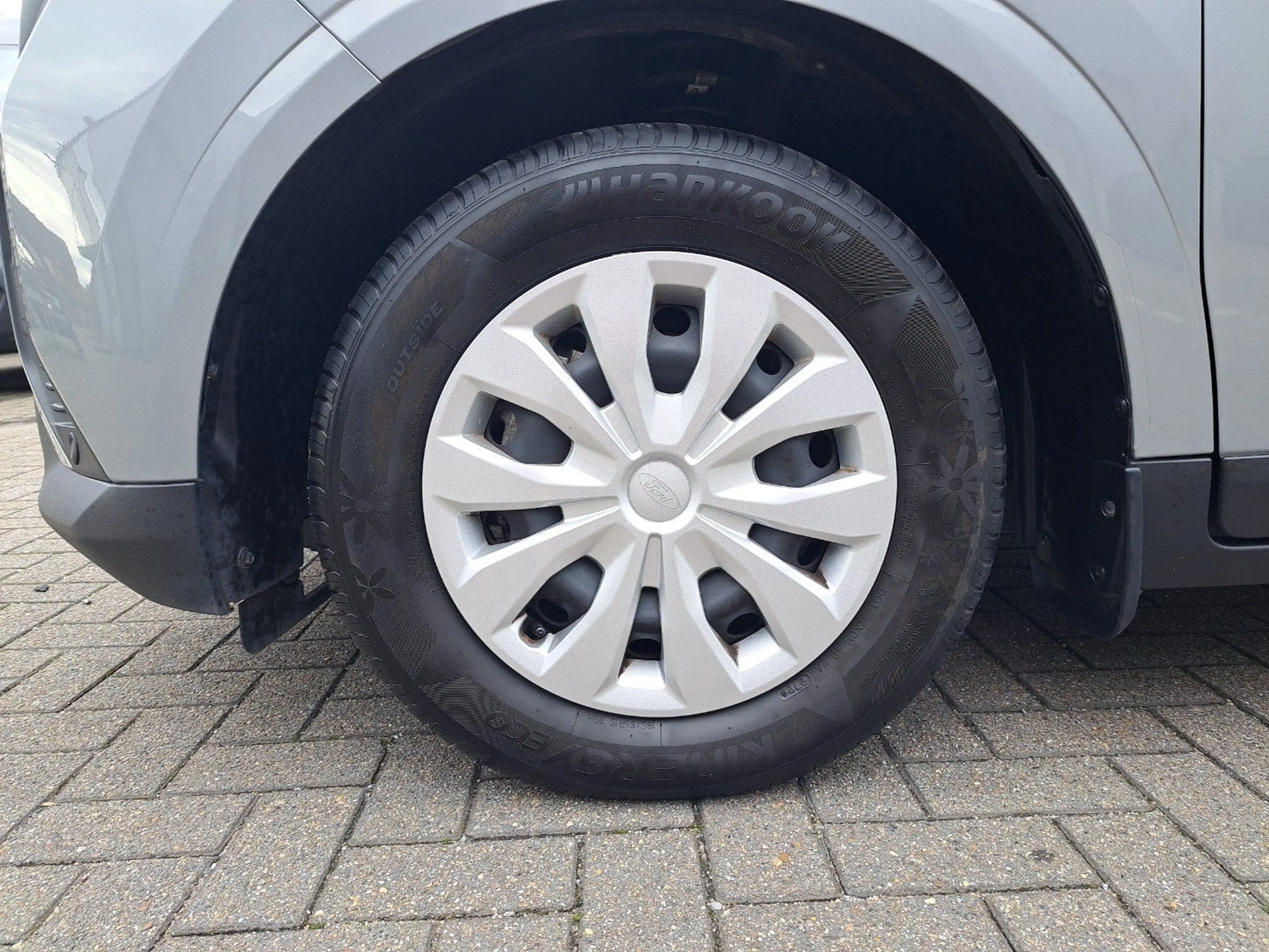 Ford Transit Courier Ecoboost Trend — photo 10