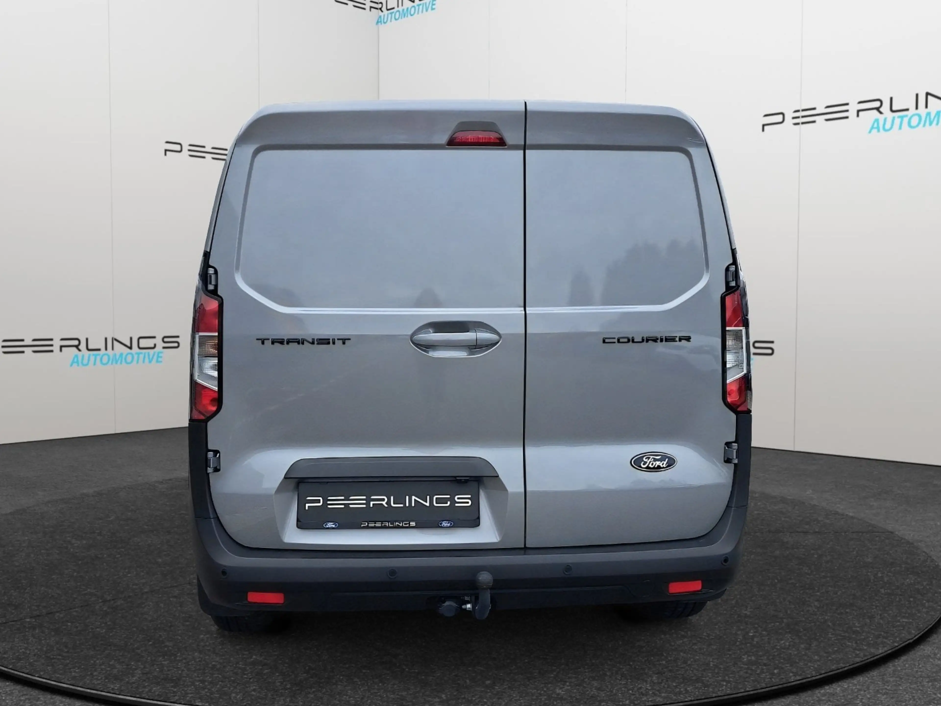 Ford Transit Courier Ecoboost Trend — photo 4
