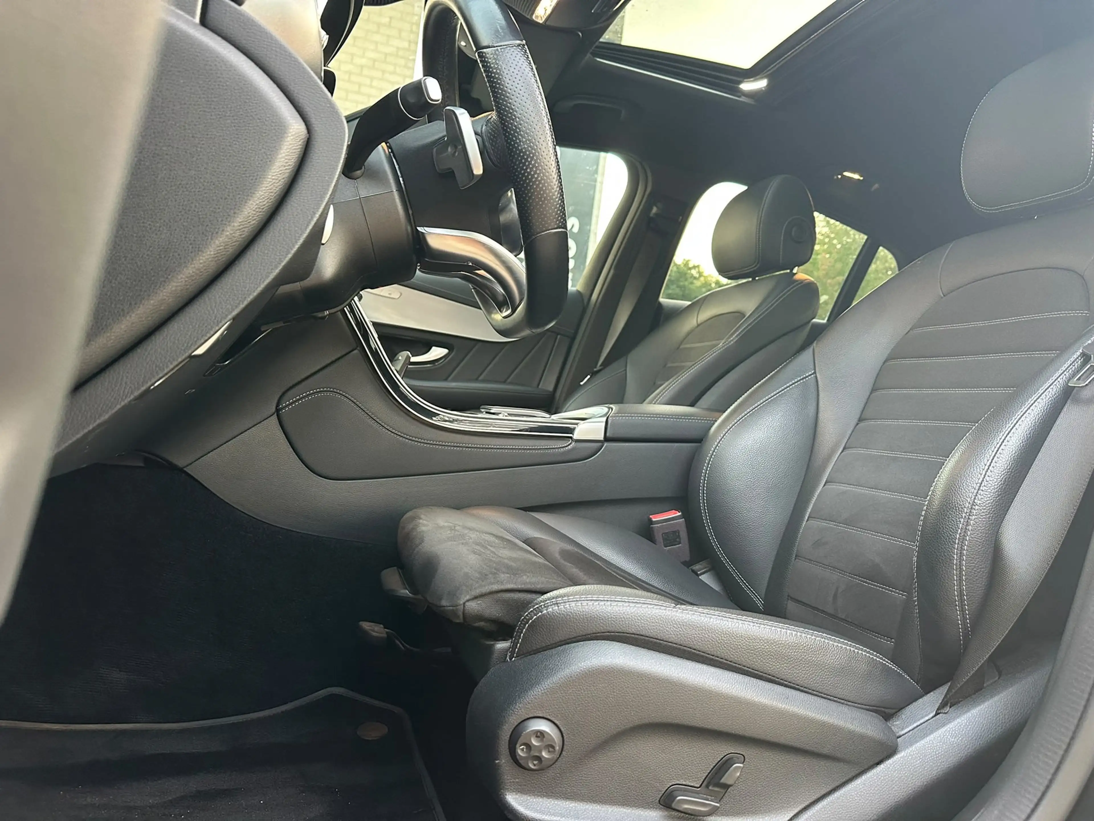 Mercedes-Benz GLC 200 Coupé 4MATIC AMG |Pano |Trekhaak |Camera |Sfeer | — photo 24