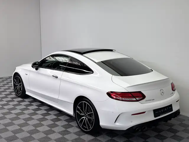 Mercedes-Benz C-Class view 3