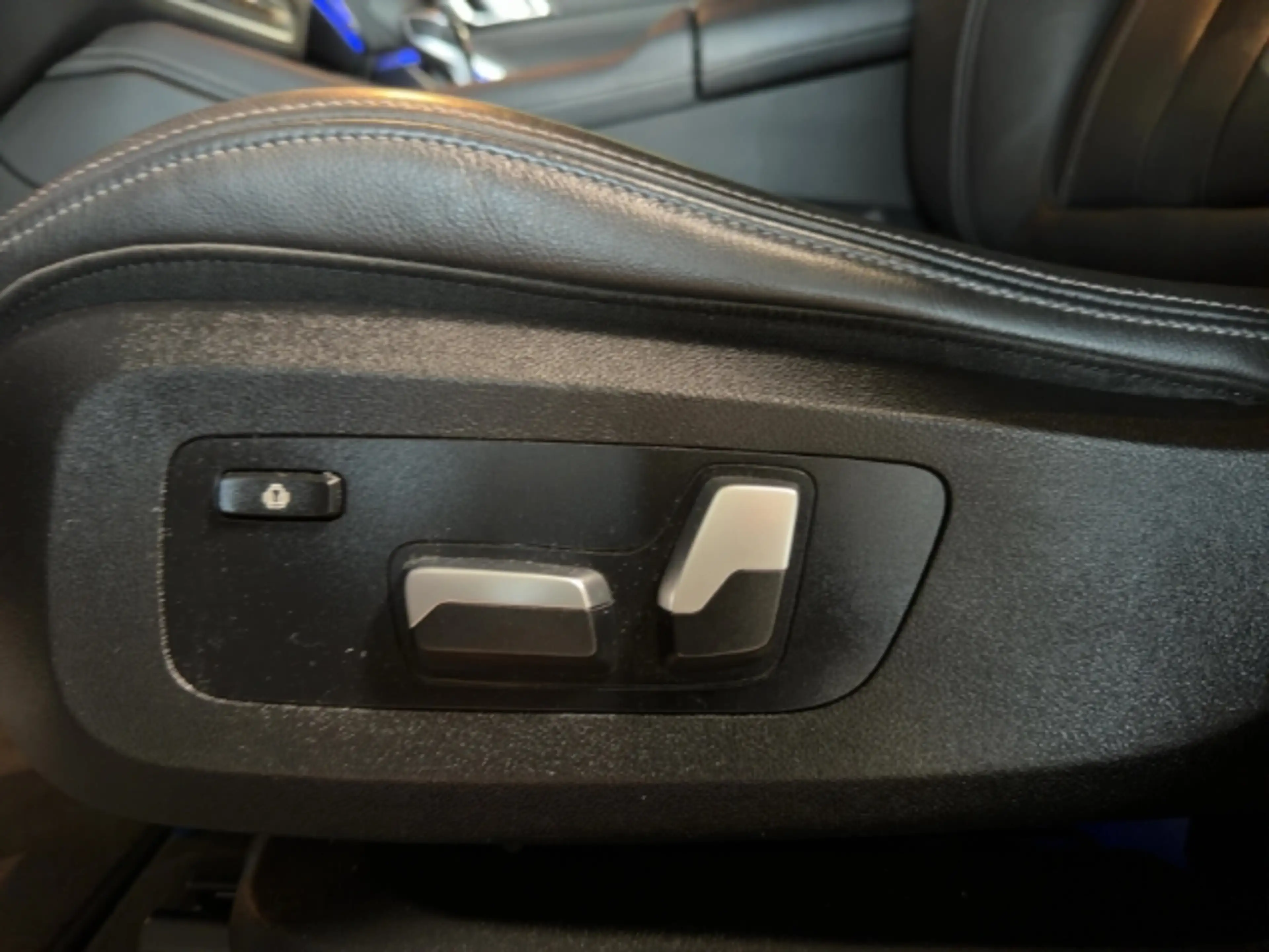 BMW X6 xDrive 40d M-Sport AHK El. Pano Leder Memo Live Co — photo 14