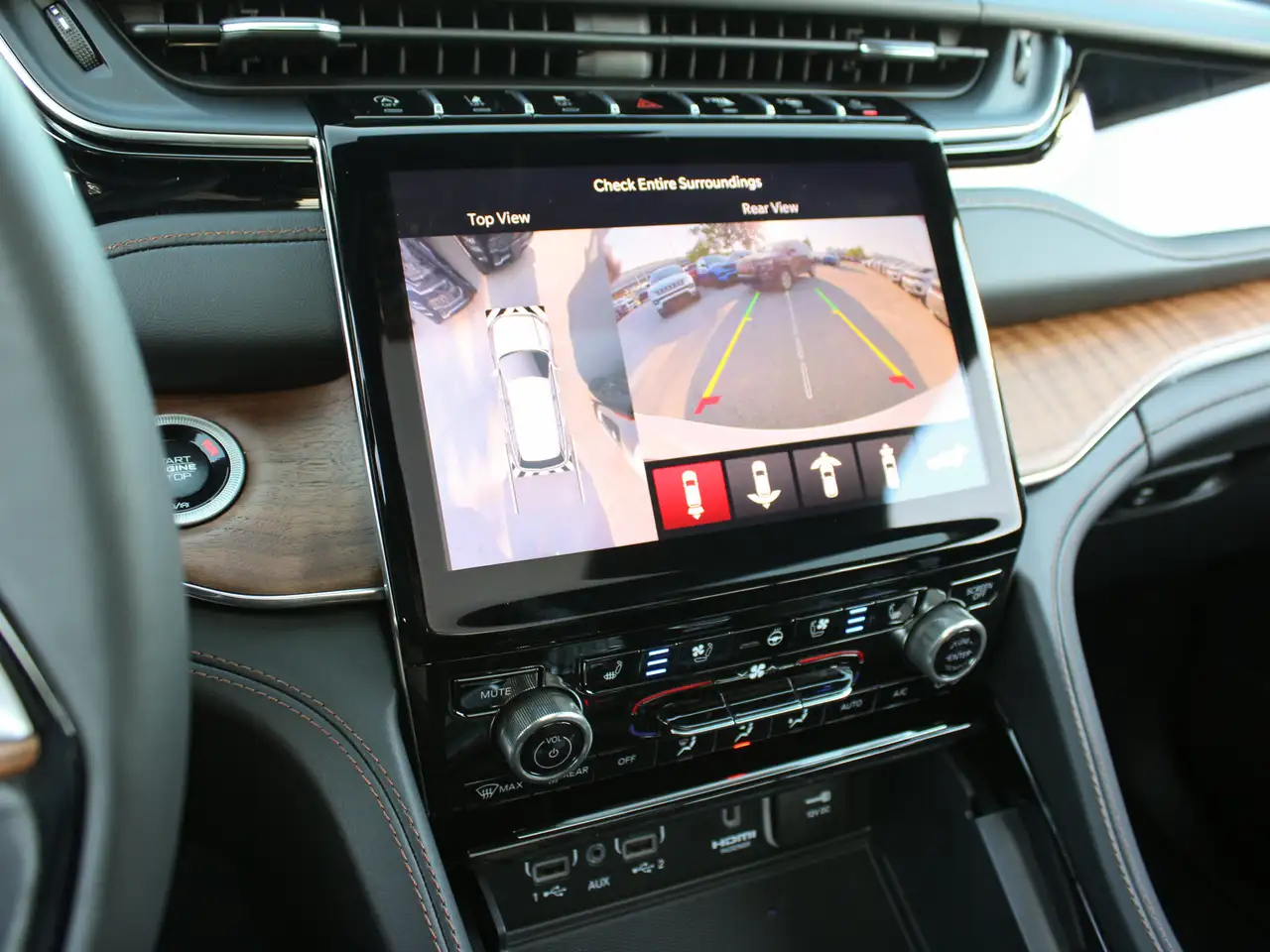 Jeep Grand Cherokee снимка Jeep Grand Cherokee