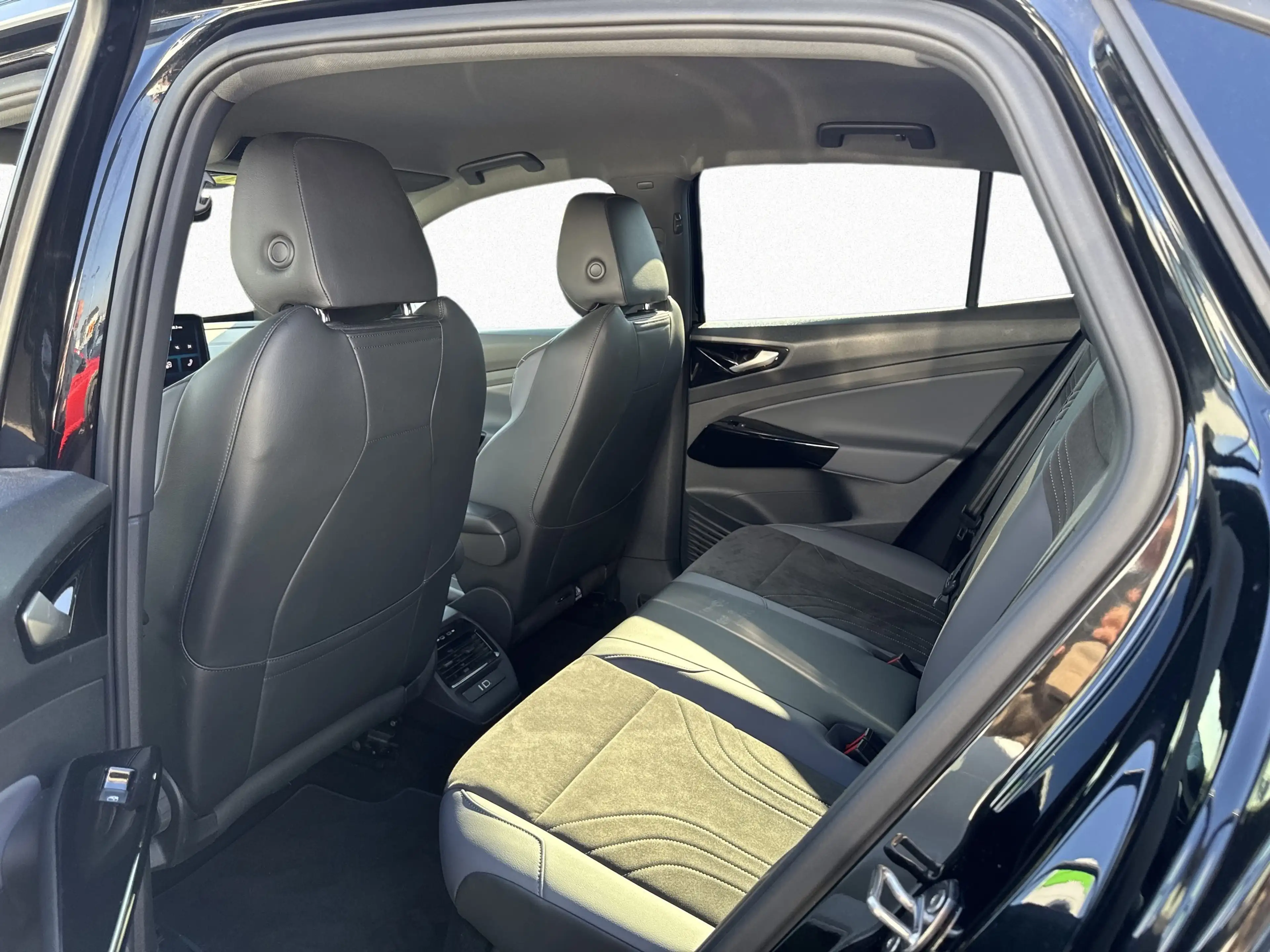 Volkswagen ID.5 Pro AHK NAVI MATRIX KAMERA — photo 12