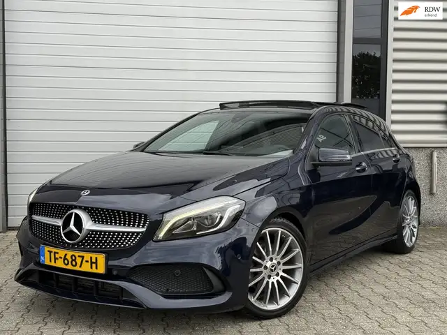 Mercedes-Benz A 160 AMG-line Pano Xenon Keyless Camera Trekhaak