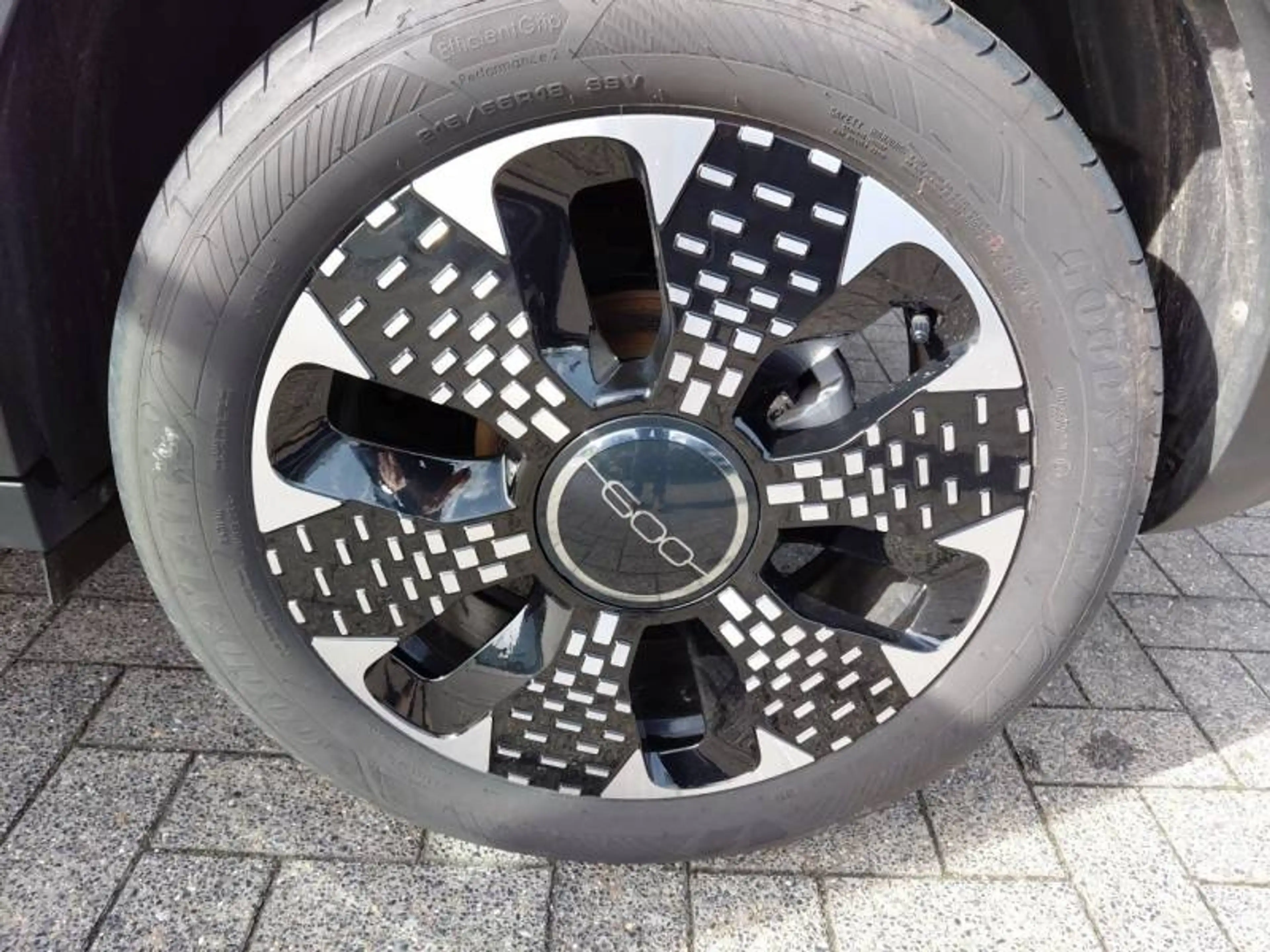 Fiat 600 1 1.2 Hybrid 136cv DCT La Prima — photo 11