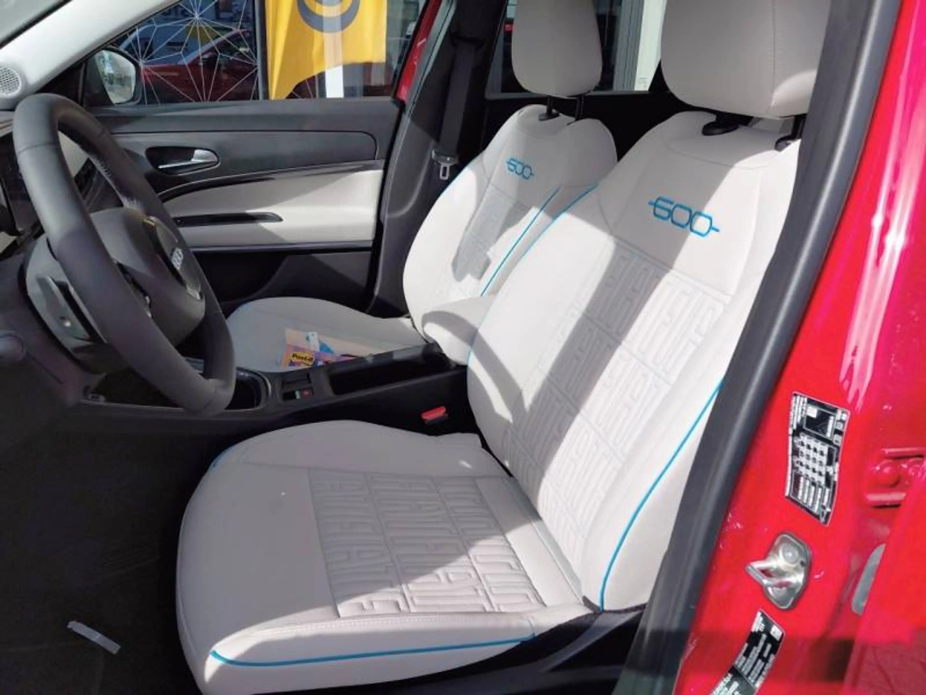 Fiat 600 1 1.2 Hybrid 136cv DCT La Prima — photo 9