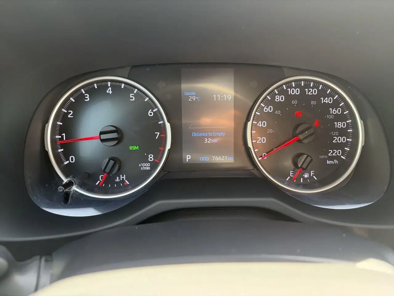 Toyota RAV 4 снимка Toyota RAV 4