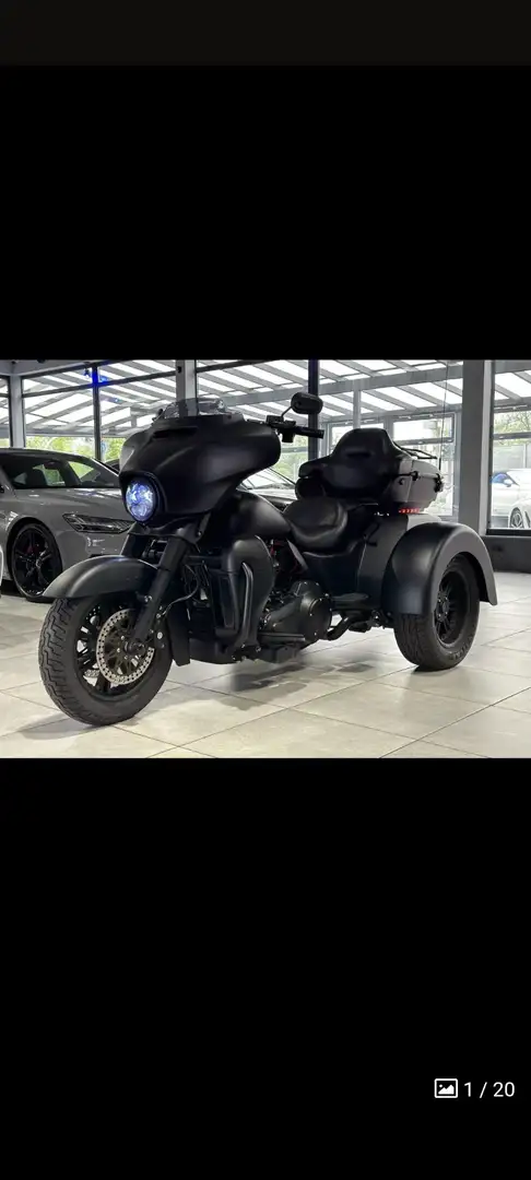 Harley-Davidson Tri Glide Ultra Black - 1