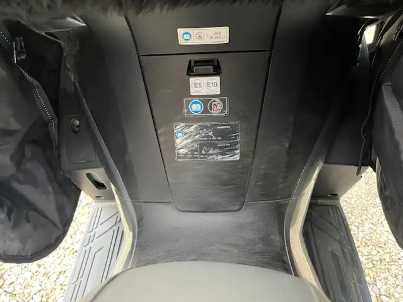 Kawasaki J300 - foto 8