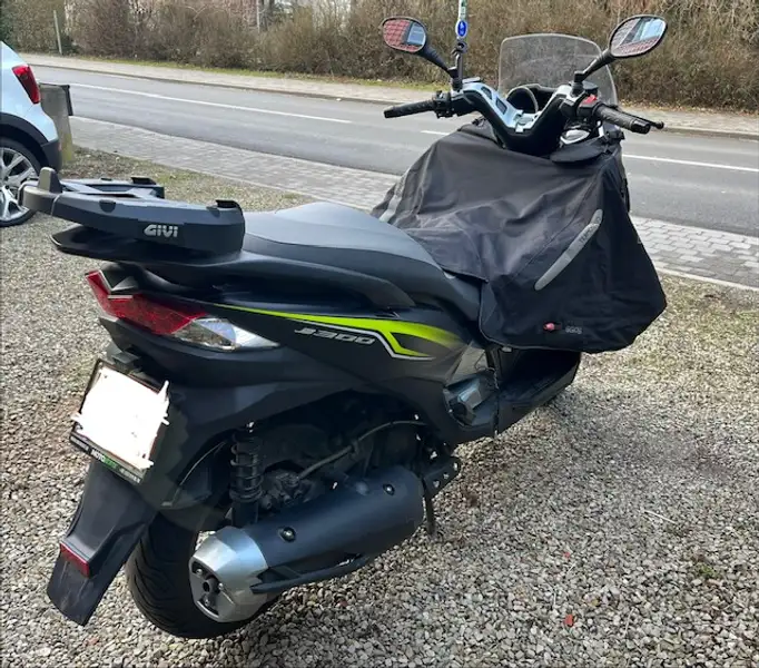 Kawasaki J300 - foto 3