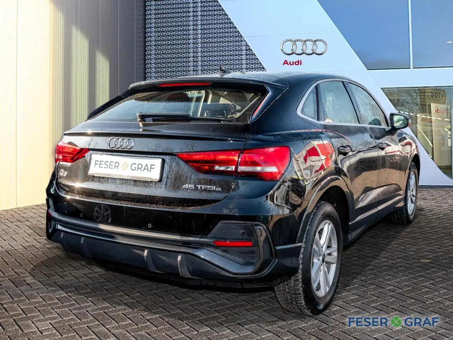 Audi Q3 Sportback 45 TFSI e /LED/Navi+/Virtual Noir - 2