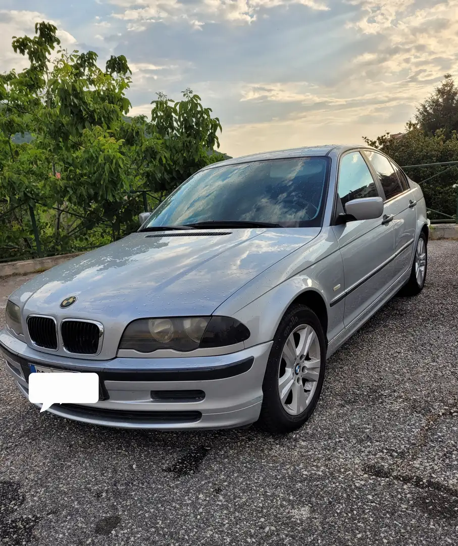 BMW 318 318i - 2