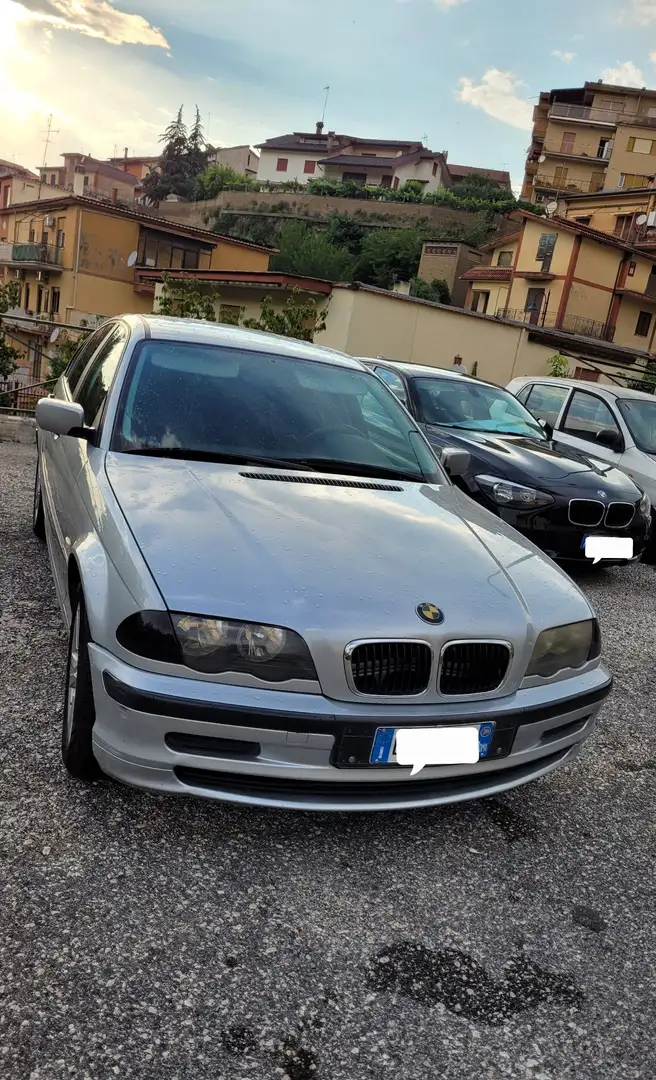 BMW 318 318i - 1