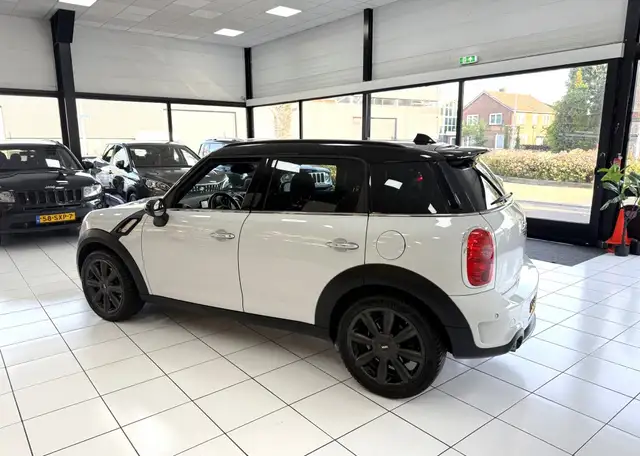 Mini Countryman view 12
