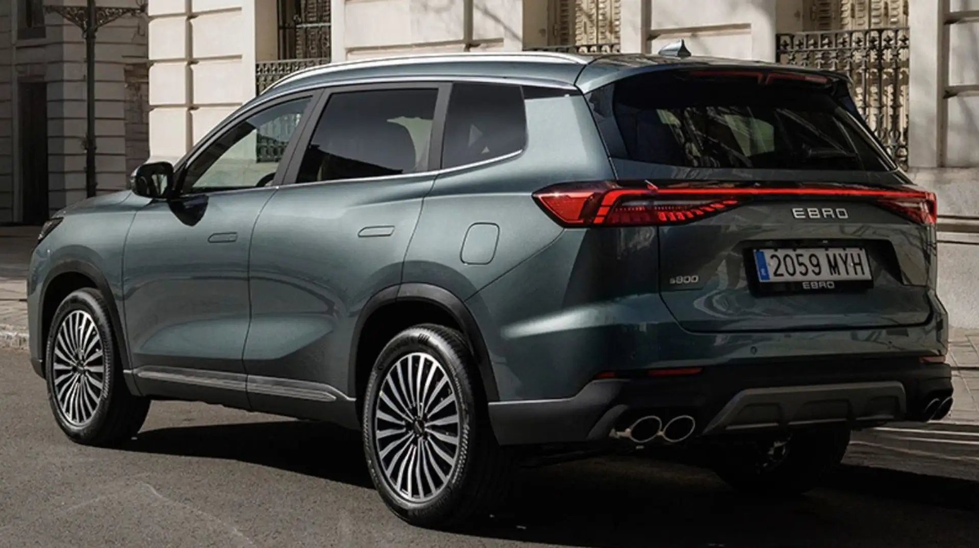 Ebro s800 1.5 TGDI PHEV Luxury E-CVT Grün - 2