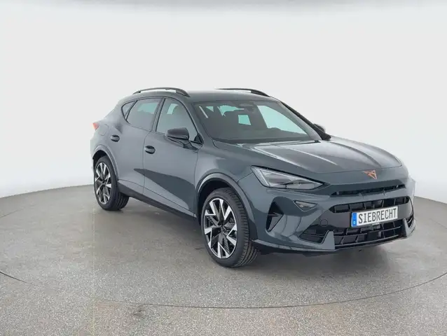 Cupra Formentor view 3