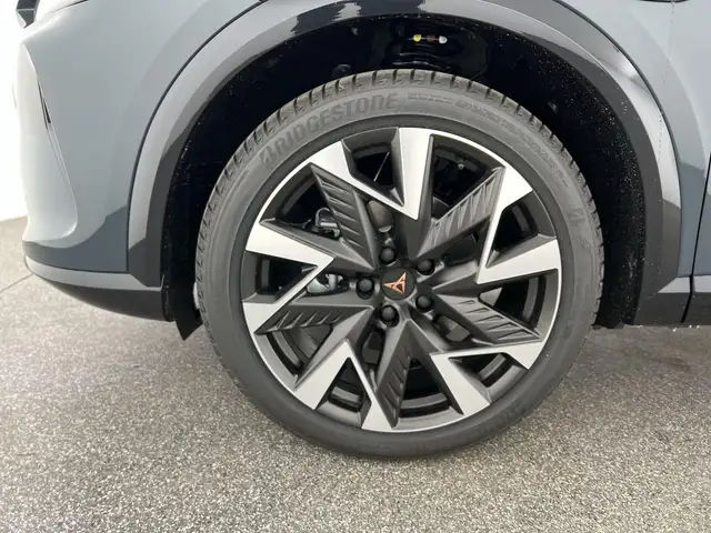 Cupra Formentor view 10