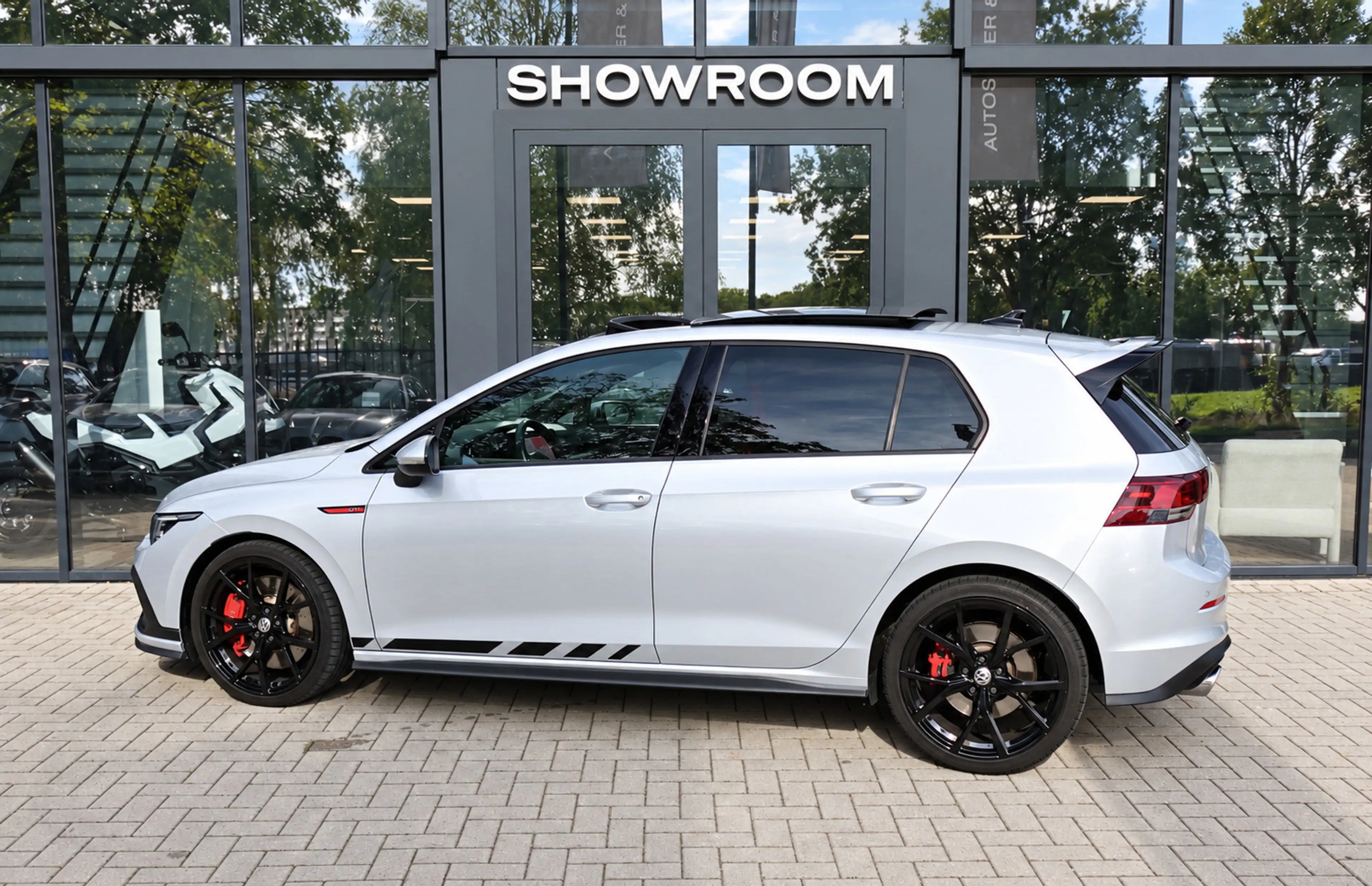 Volkswagen Golf GTI Volkswagen Golf 2.0 TSI PANO BLINDSPOT ACC VOL — photo 2