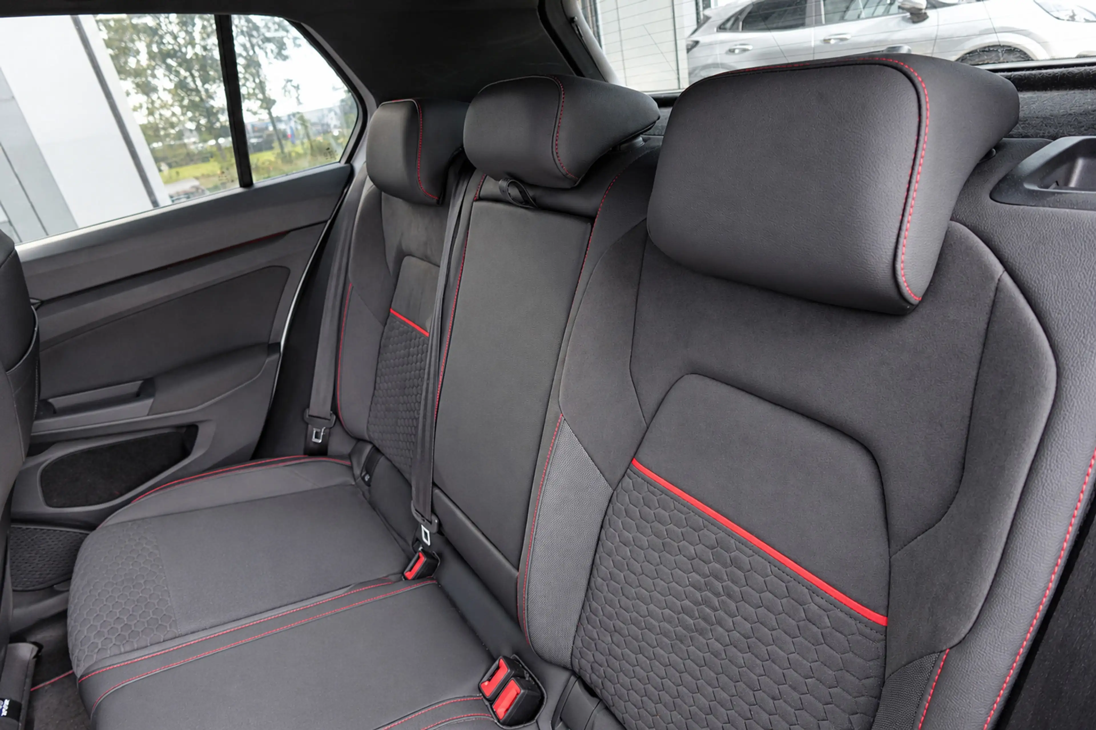 Volkswagen Golf GTI Volkswagen Golf 2.0 TSI PANO BLINDSPOT ACC VOL — photo 7