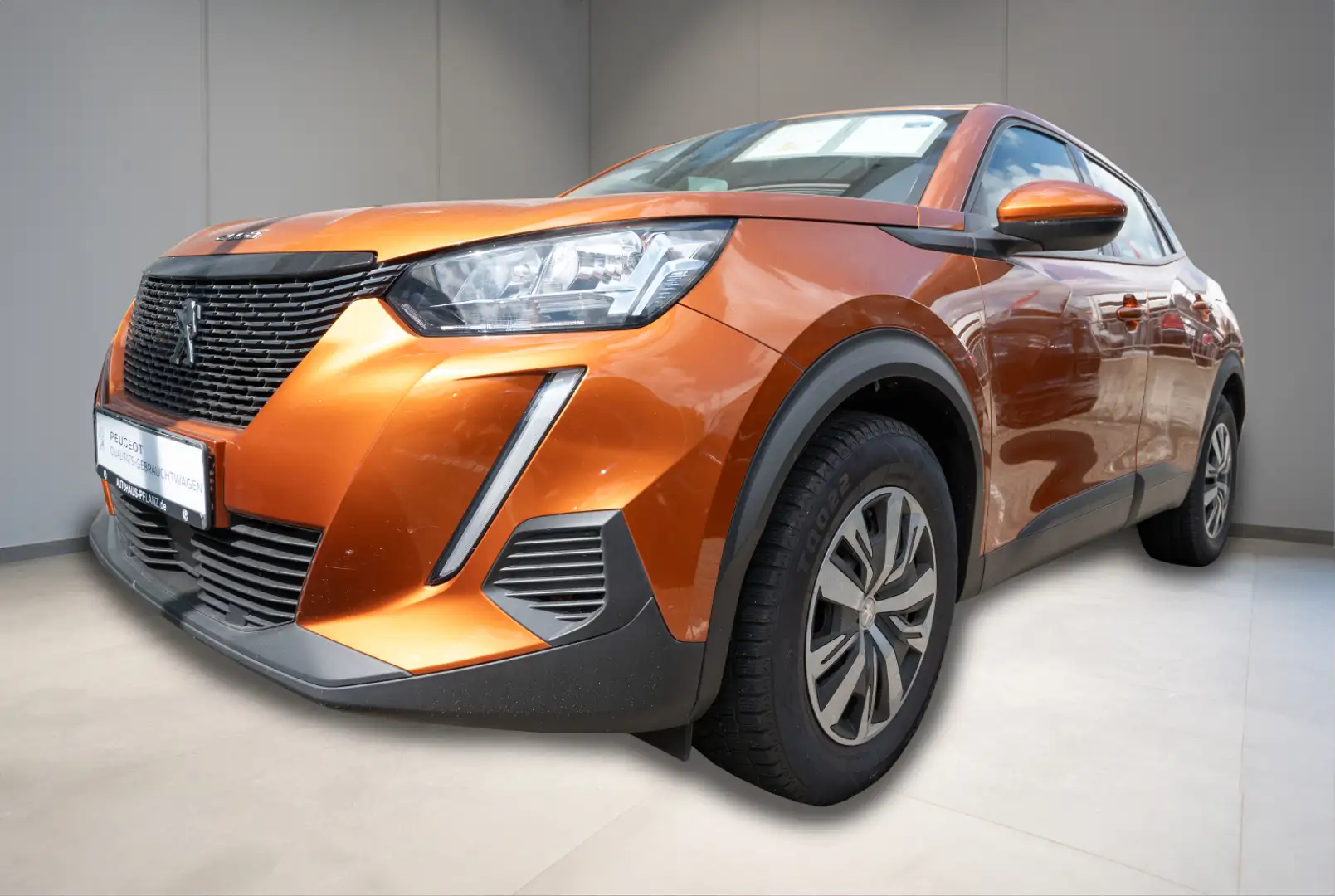 Peugeot 2008 Active 1.2 PureTech 100 Orange - 1