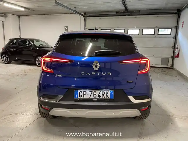 Renault Captur view 4