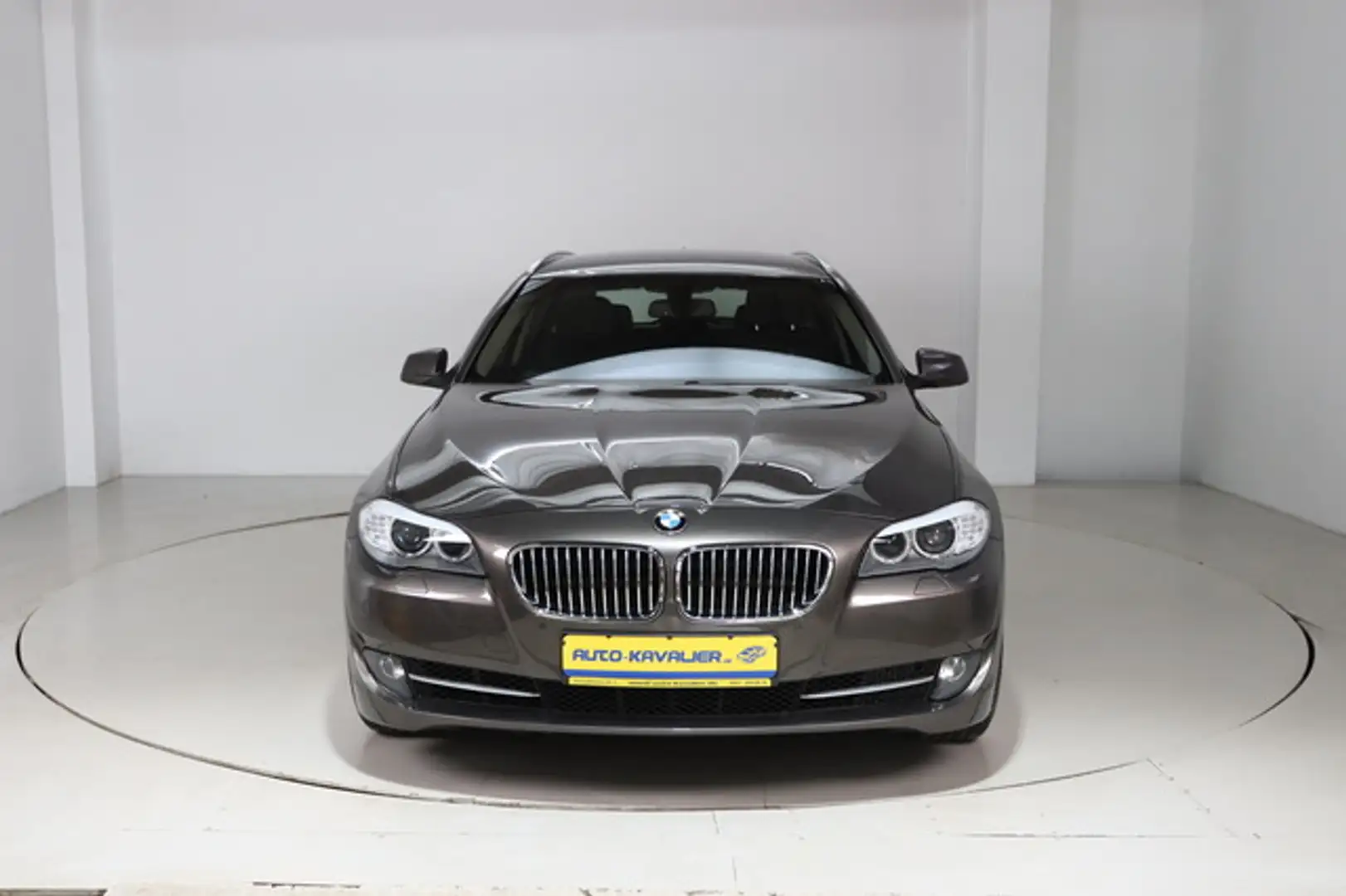 BMW 520 i Touring * Xenon * Navigation Braun - 2