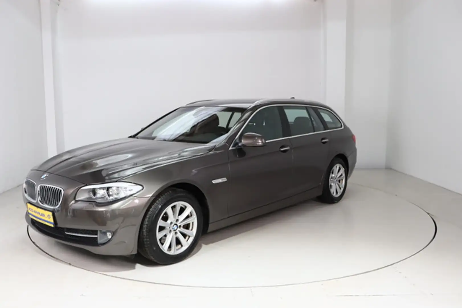 BMW 520 i Touring * Xenon * Navigation Braun - 1