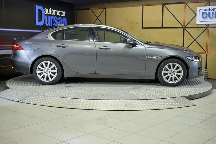 Jaguar XE 2.0 i4 Prestige Aut. 2017, foto 21