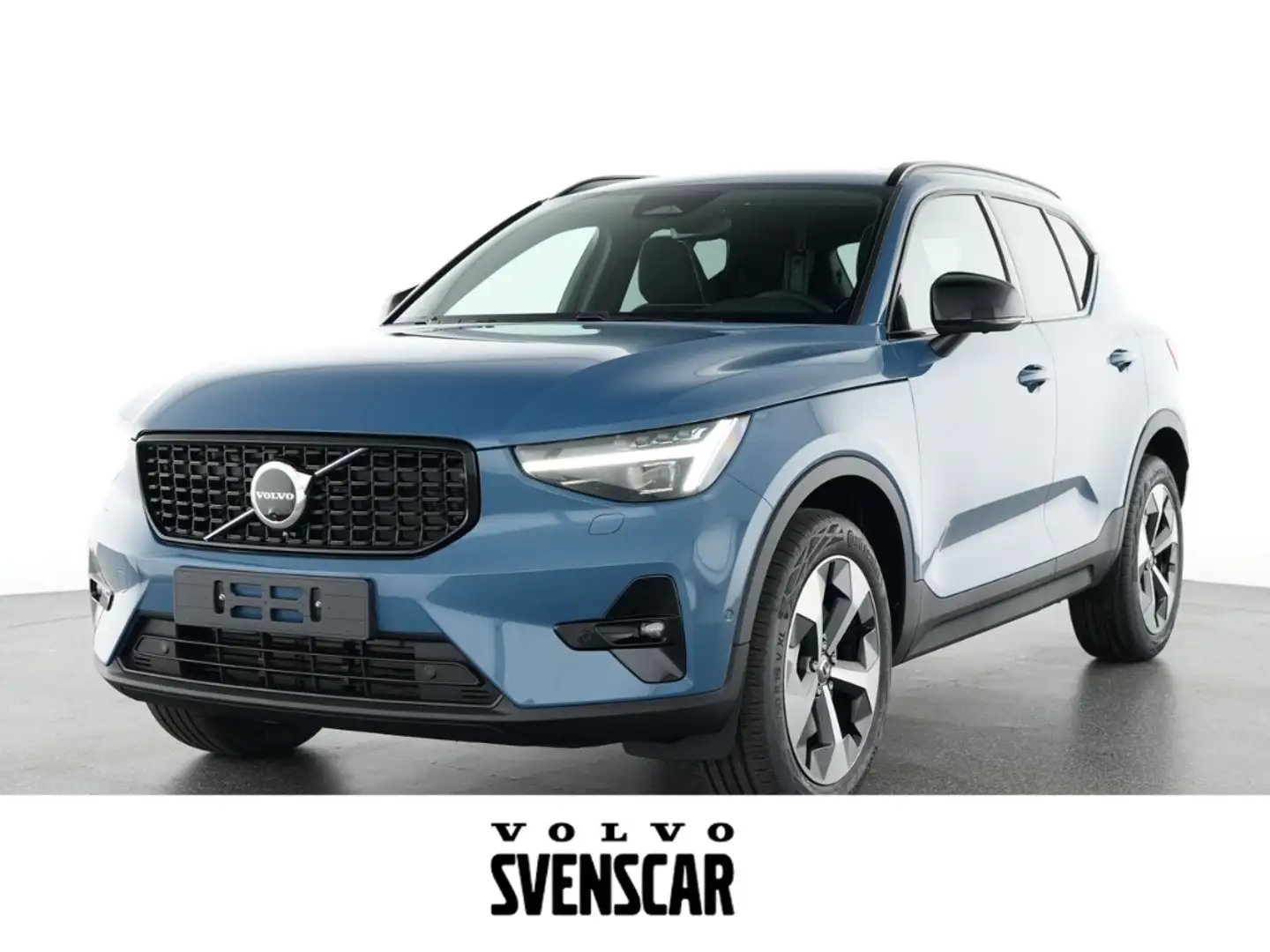Volvo XC40 Ultra Dark B4 Mild Hybrid, Benzin El. Panodach Nav Blau - 1