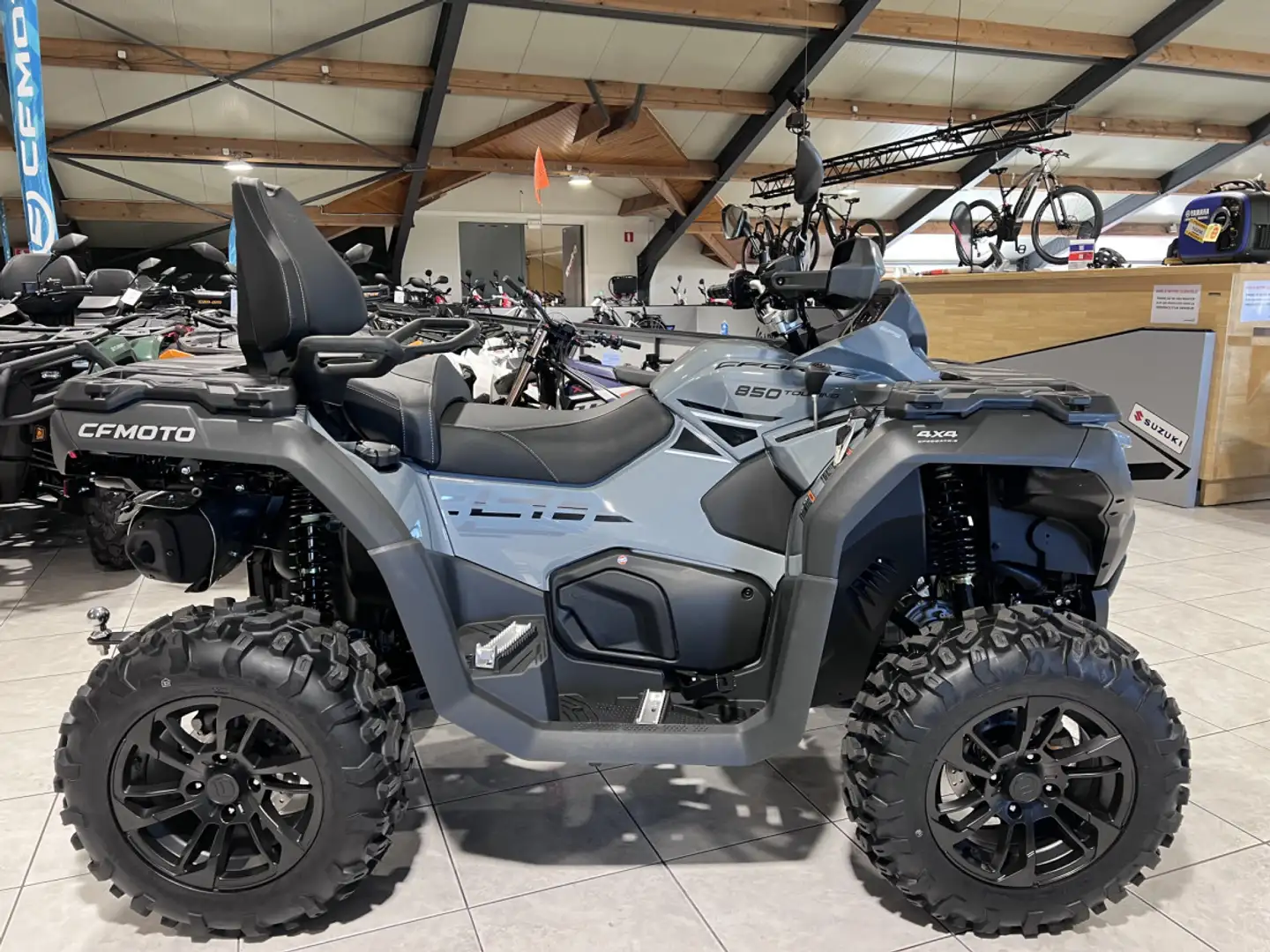 CFMOTO CForce 850 T3 no ABS 60 km/h Grijs - 1
