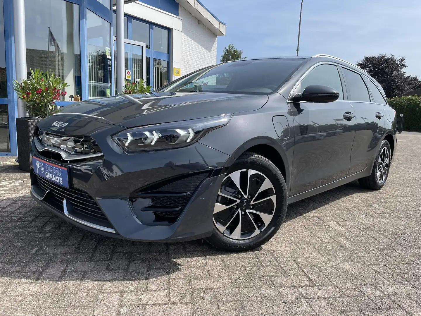 Kia Ceed SW / cee'd SW Sportswagon 1.6 GDI PHEV DynamicLine | Dealer onde Gris - 1