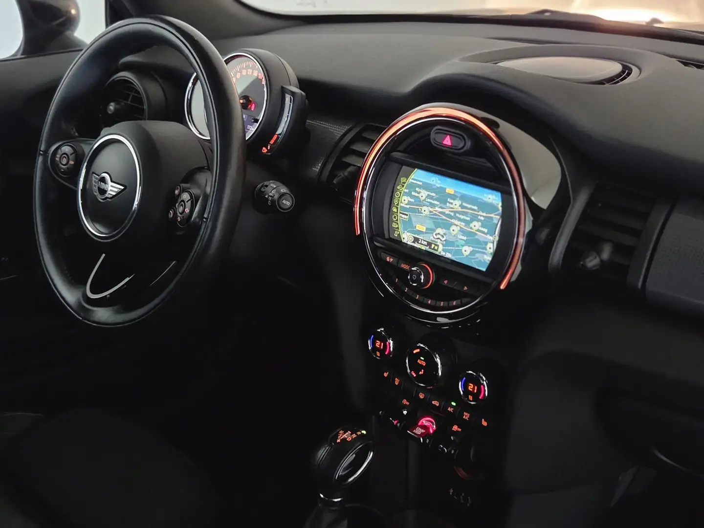 MINI Cooper Mini 1.5 Pepper Business | Automaat | Navigatie | Noir - 2