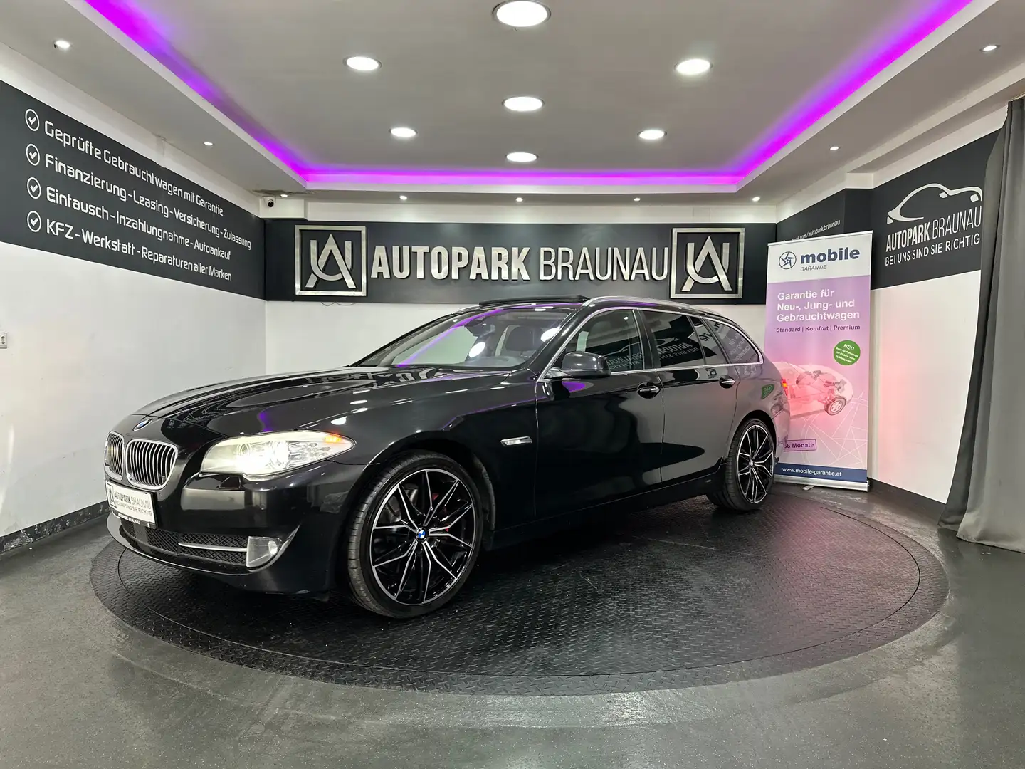 BMW 525 d xDrive Touring Aut. *PANO*MEMORY*XENON* Schwarz - 2